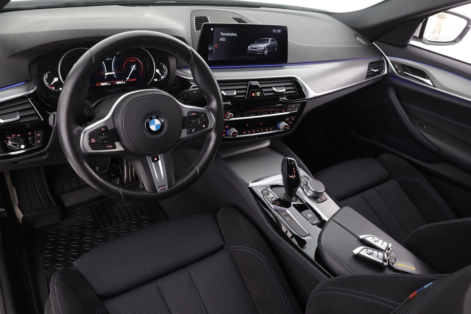 BMW 530 2019 G30 Sedan 530e A Charged Edition M Sport * Vakkari / P.kamera / Hifi / Sporttipenkit / Navi / LED * - Suomi-auto / Akku kuntotarkastettu! / Kahdet renkaat aluvanteilla