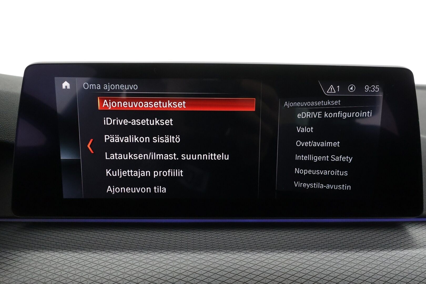 BMW 530 2019 G30 Sedan 530e A Charged Edition M Sport * Vakkari / P.kamera / Hifi / Sporttipenkit / Navi / LED * - Suomi-auto / Akku kuntotarkastettu! / Kahdet renkaat aluvanteilla