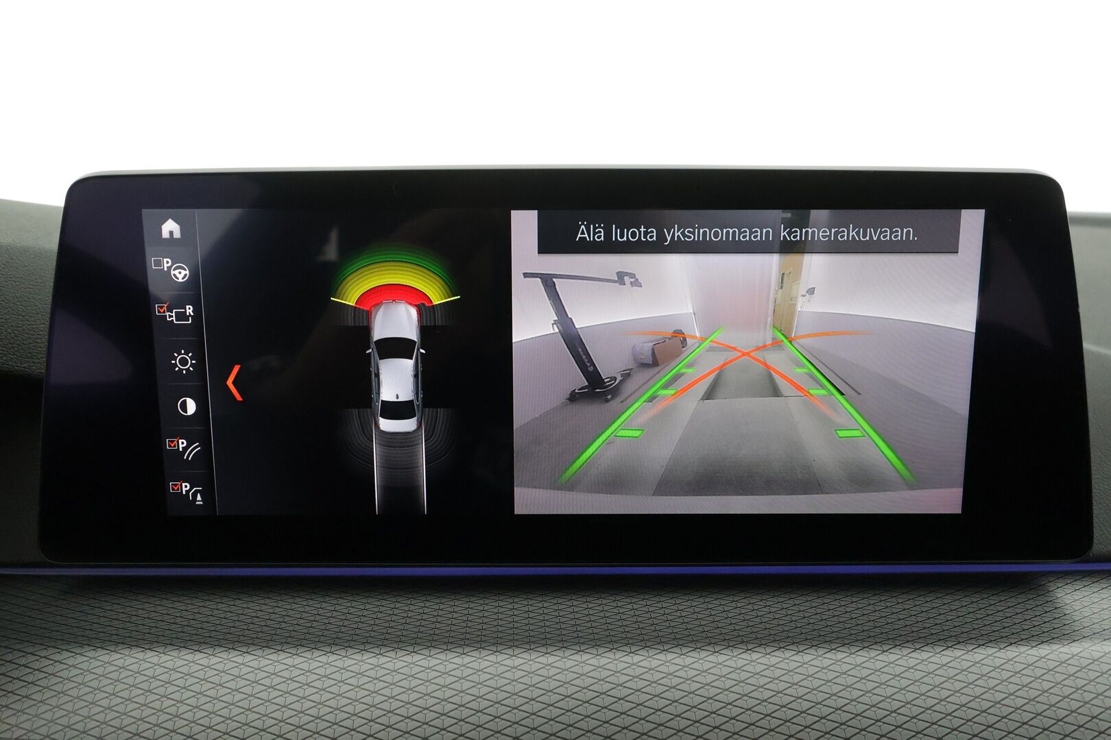 BMW 530 2019 G30 Sedan 530e A Charged Edition M Sport * Vakkari / P.kamera / Hifi / Sporttipenkit / Navi / LED * - Suomi-auto / Akku kuntotarkastettu! / Kahdet renkaat aluvanteilla