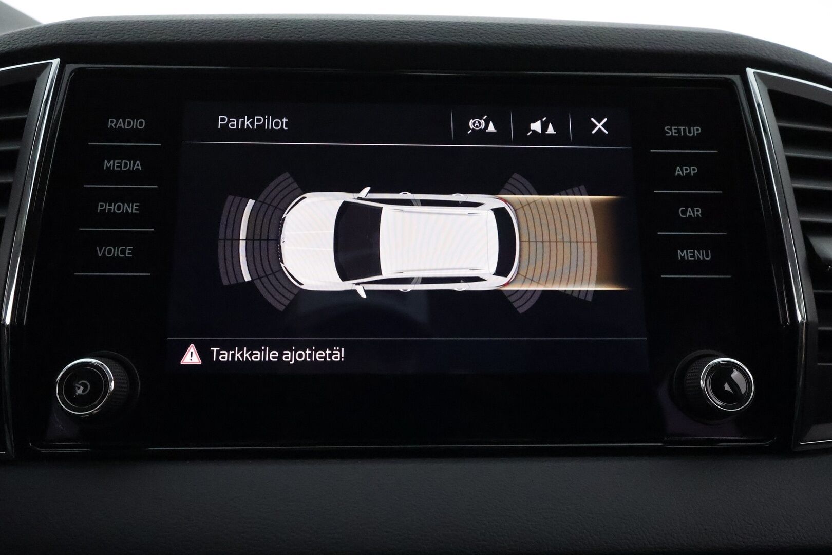 Skoda Karoq 2019 1,5 TSI Ambition DSG **1.Om Suomi-auto / Adapt.Vakkari / Webasto / P. tutkat / Apple&Android / KeylessGO / 2x Renkaat**