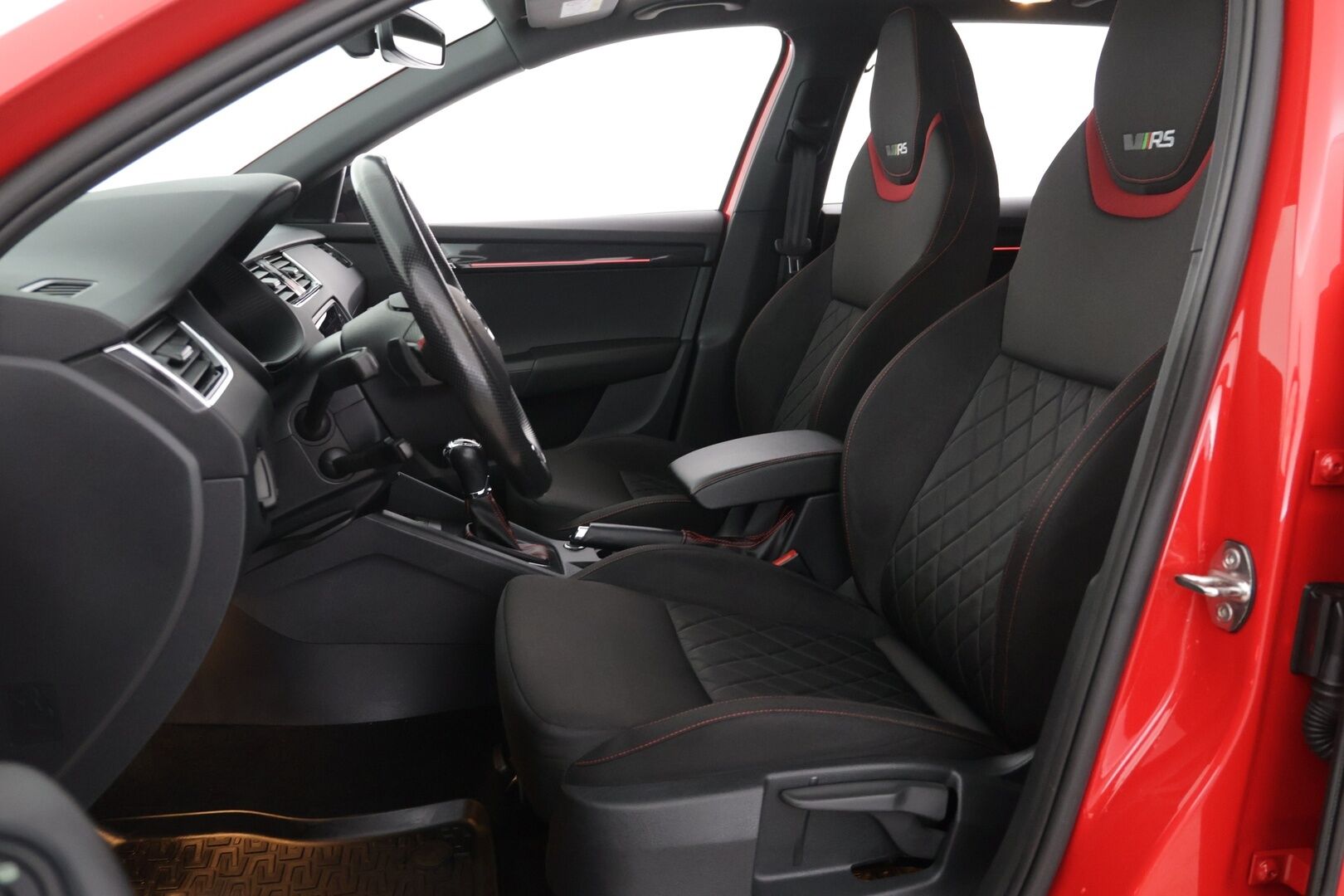 Skoda Octavia 2019 Combi 2,0 TDI 184 RS BusinessLine DSG Autom. - | ACC | Panorama | Maxton | Digimittari | Keyless | LED | APP-Connect |