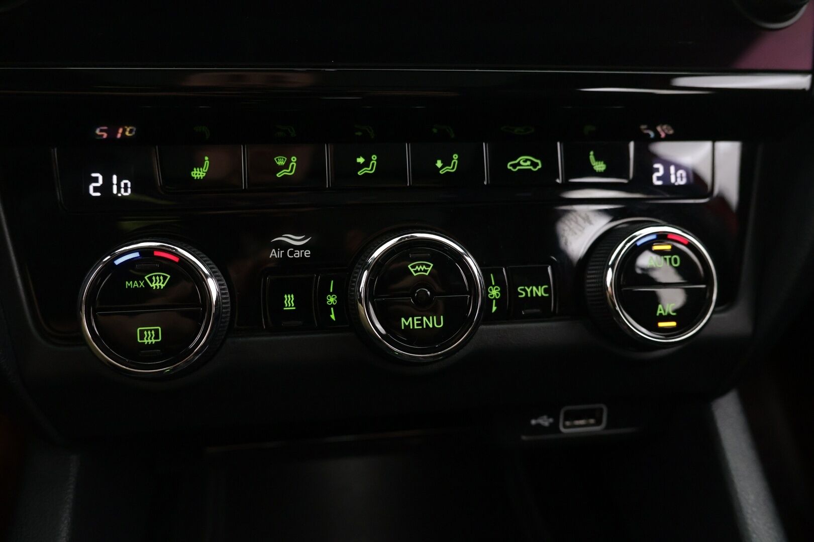 Skoda Octavia 2019 Combi 2,0 TDI 184 RS BusinessLine DSG Autom. - | ACC | Panorama | Maxton | Digimittari | Keyless | LED | APP-Connect |