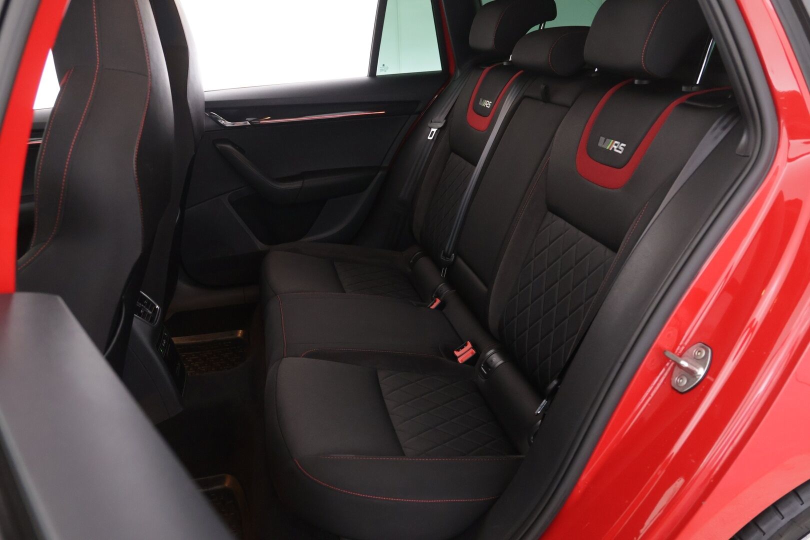 Skoda Octavia 2019 Combi 2,0 TDI 184 RS BusinessLine DSG Autom. - | ACC | Panorama | Maxton | Digimittari | Keyless | LED | APP-Connect |