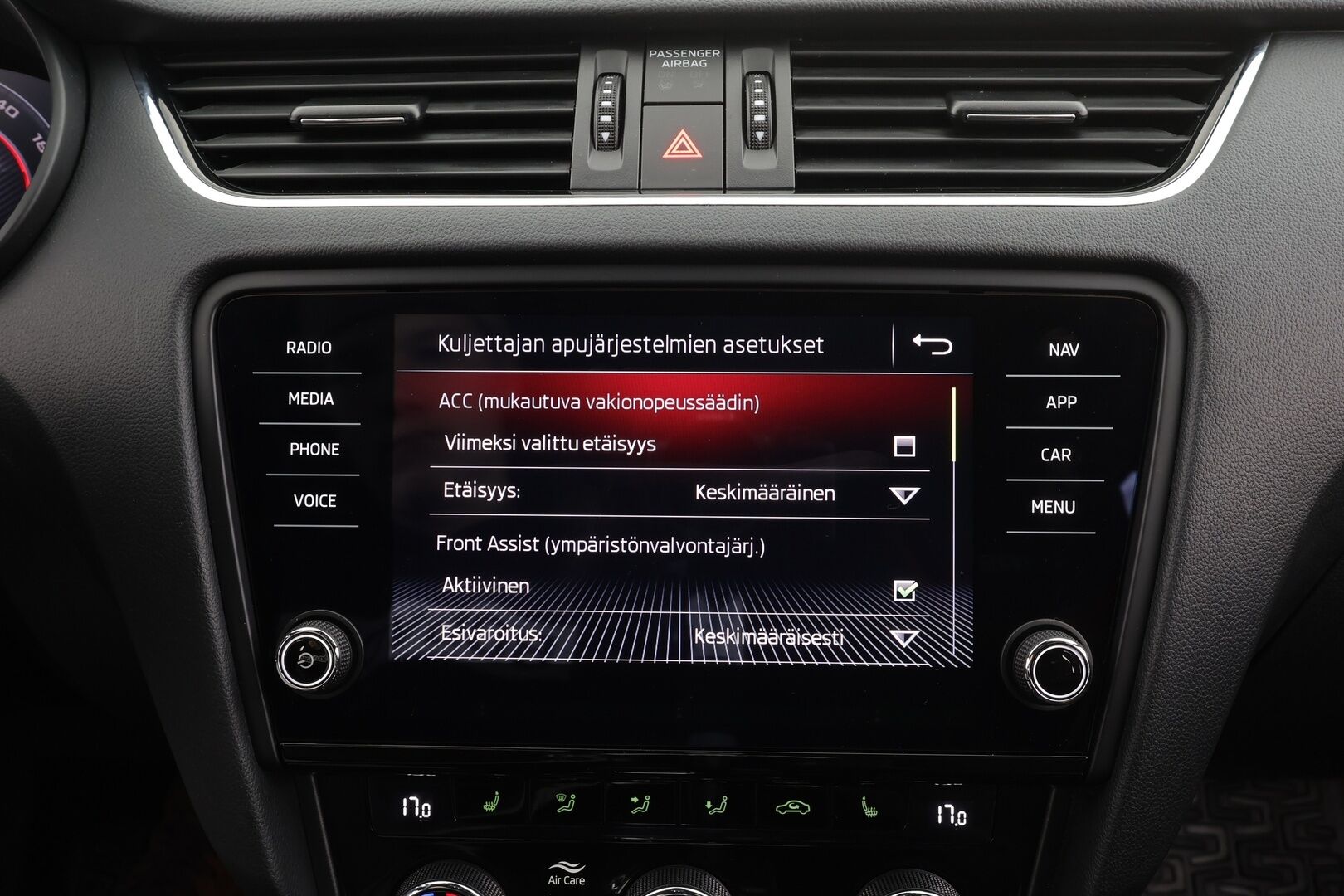 Skoda Octavia 2019 2,0 TSI RS BusinessLine DSG * Webasto / Koukku / ACC / Xenon / P.Tutkat / Navi / Kaistavahti / Keyless * - 1-om Suomi-auto / Kahdet renkaat