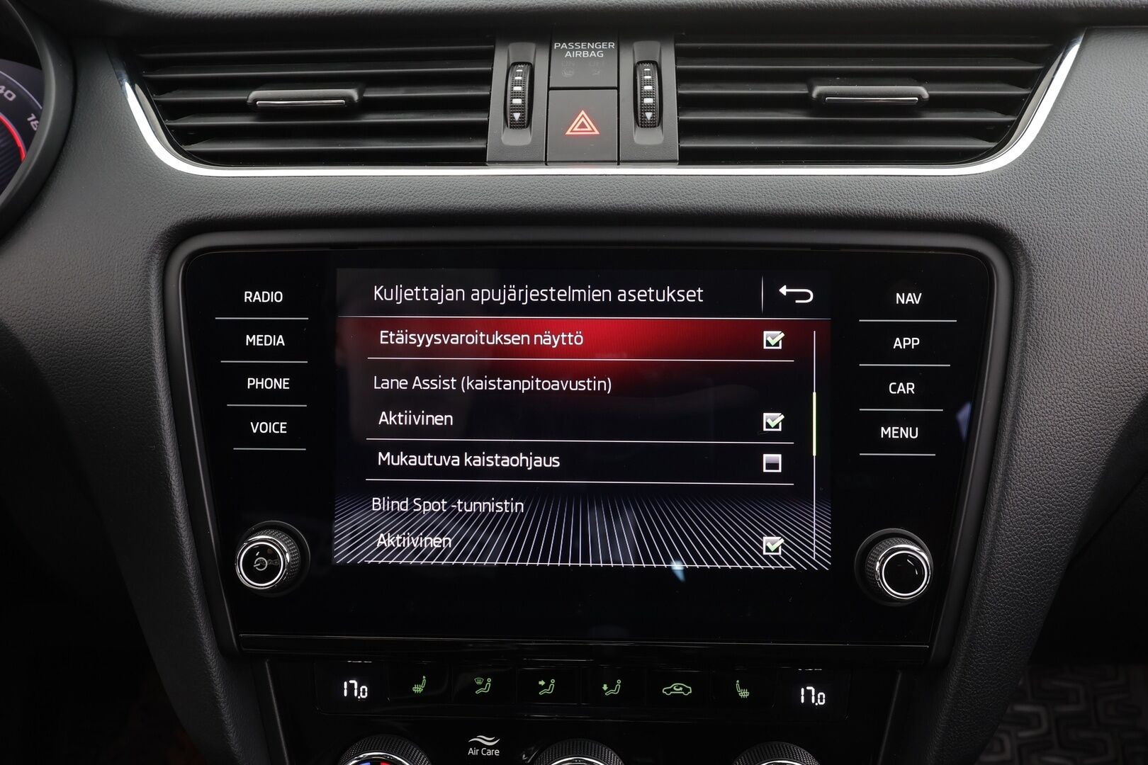Skoda Octavia 2019 2,0 TSI RS BusinessLine DSG * Webasto / Koukku / ACC / Xenon / P.Tutkat / Navi / Kaistavahti / Keyless * - 1-om Suomi-auto / Kahdet renkaat