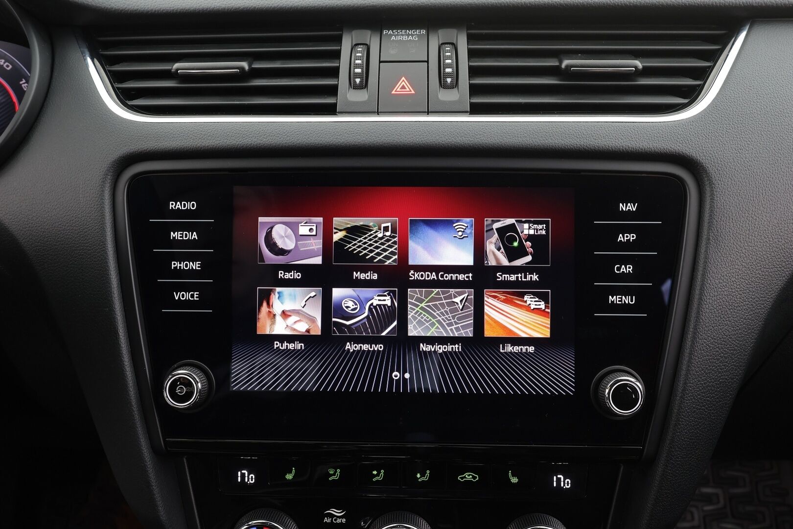 Skoda Octavia 2019 2,0 TSI RS BusinessLine DSG * Webasto / Koukku / ACC / Xenon / P.Tutkat / Navi / Kaistavahti / Keyless * - 1-om Suomi-auto / Kahdet renkaat