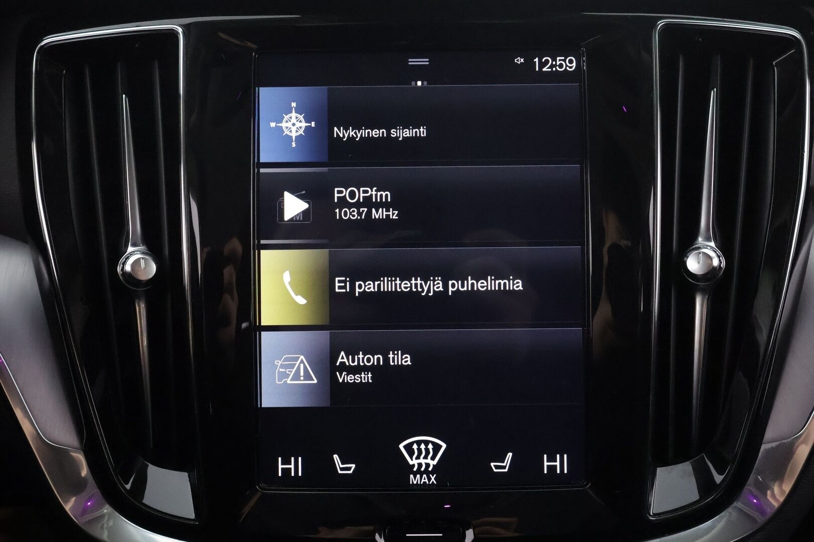 Volvo V60 Cross Country 2019 D4 AWD Business aut * Webasto / Koukku / ACC / Full-LED / P.Kamera / Navi / Keyless * - Kahdet renkaat aluvanteilla / Merkkihuollot / Suomi-auto 