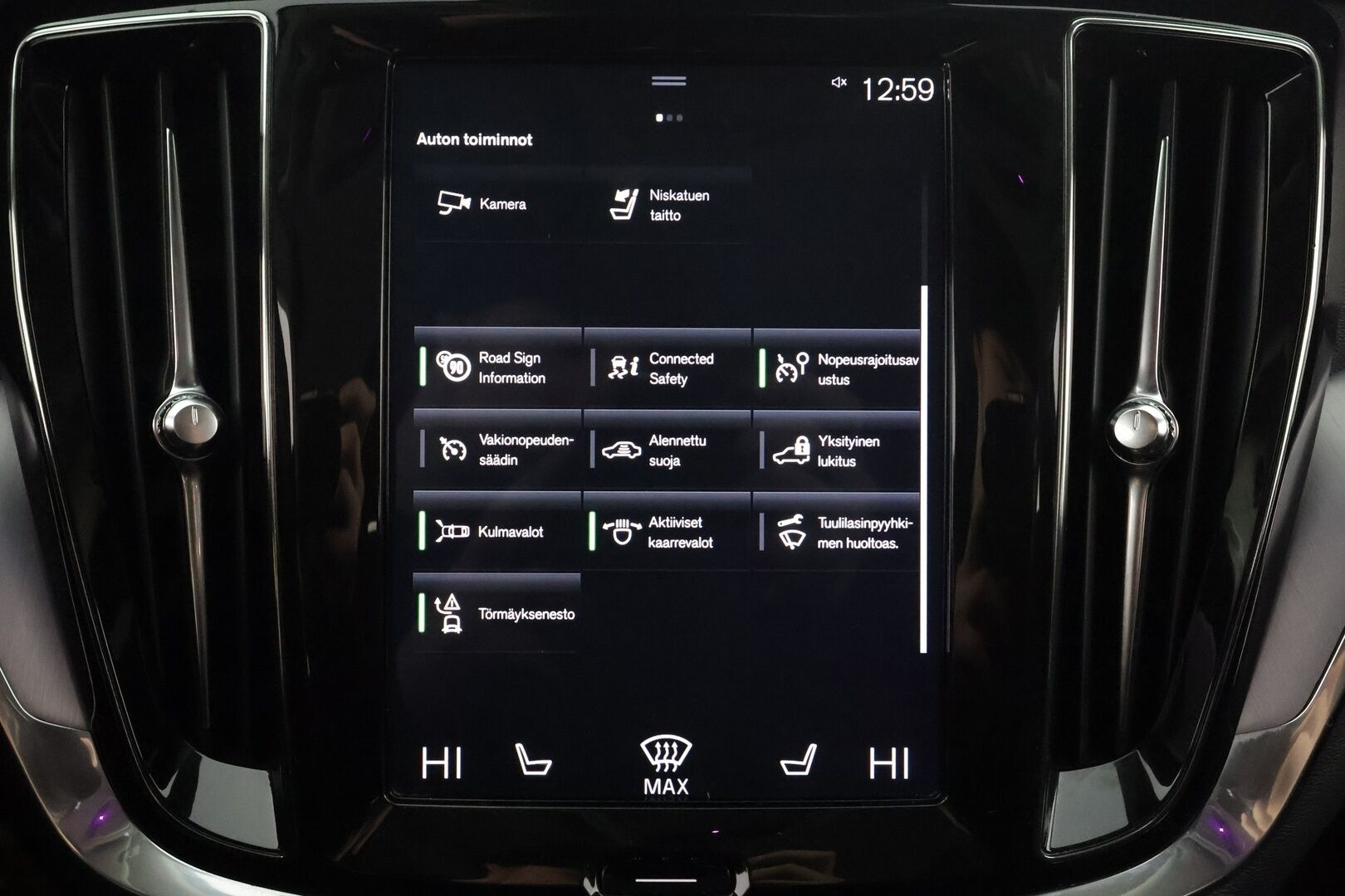 Volvo V60 Cross Country 2019 D4 AWD Business aut * Webasto / Koukku / ACC / Full-LED / P.Kamera / Navi / Keyless * - Kahdet renkaat aluvanteilla / Merkkihuollot / Suomi-auto 