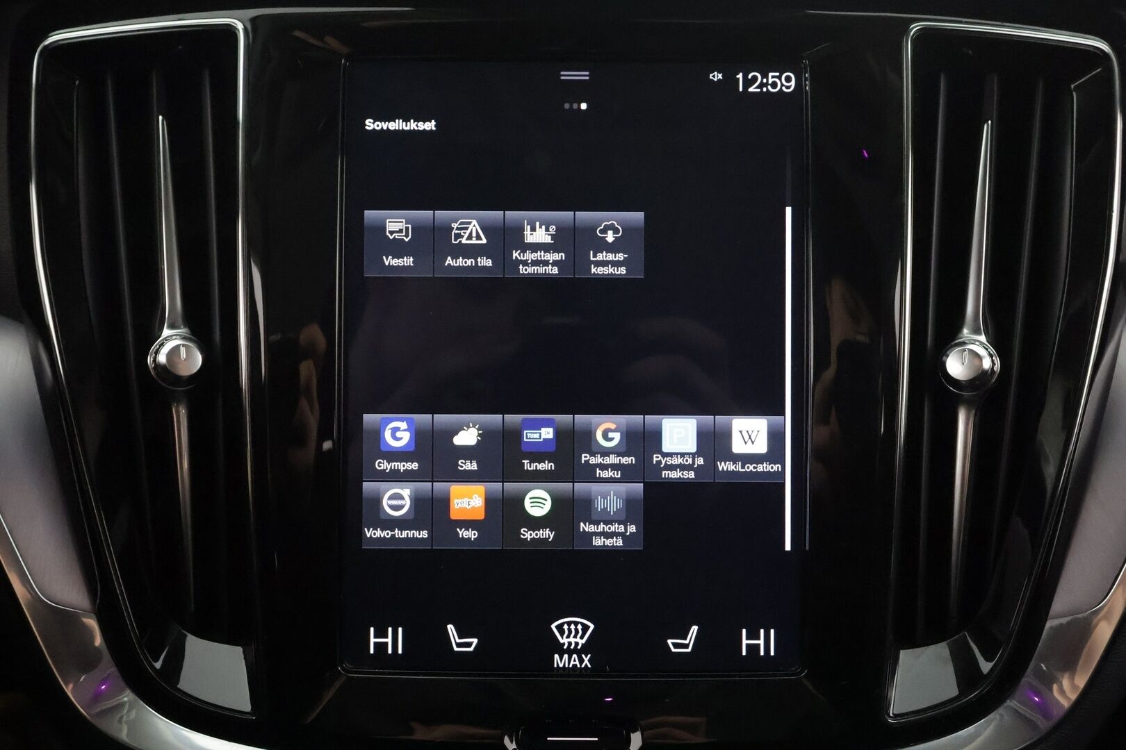 Volvo V60 Cross Country 2019 D4 AWD Business aut * Webasto / Koukku / ACC / Full-LED / P.Kamera / Navi / Keyless * - Kahdet renkaat aluvanteilla / Merkkihuollot / Suomi-auto 