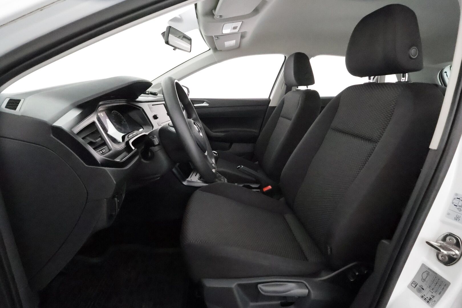 Volkswagen Polo 2019 Trendline 1,0 59 kW *Suomi-auto / Radio / Ilmastointi / Penkin lämmittimet / 2x renkaat*