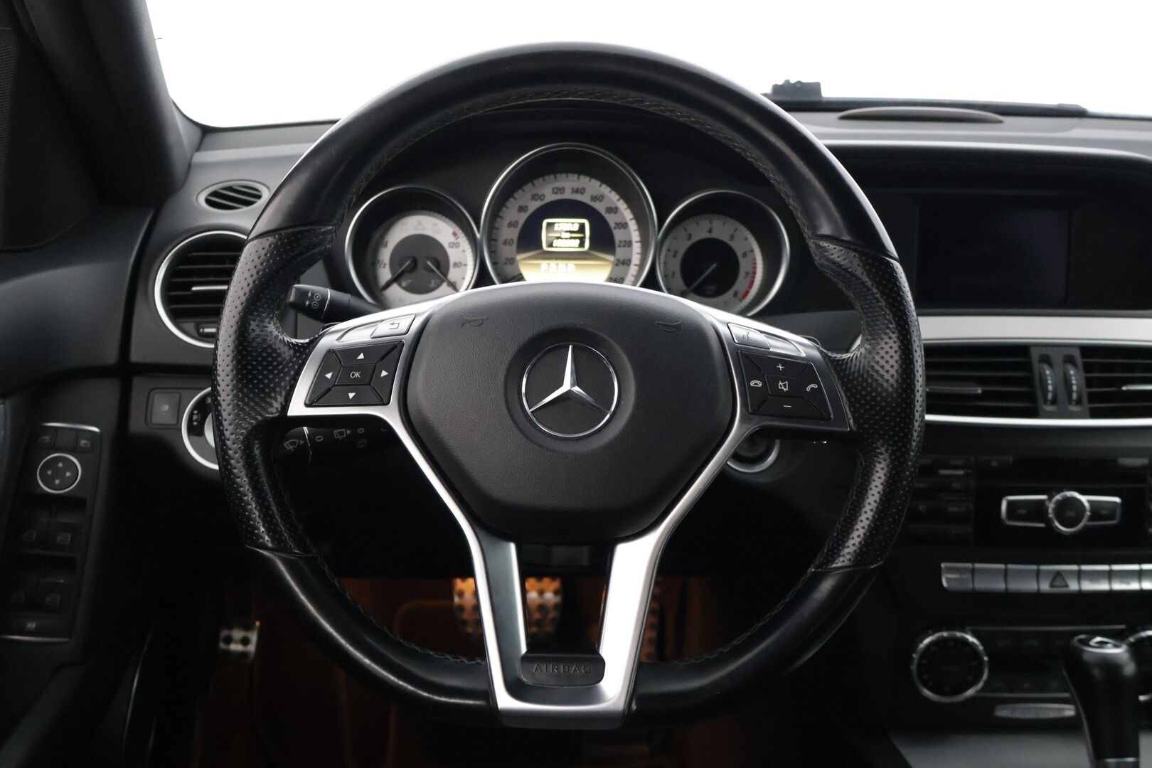 Mercedes-Benz C 2012 180 BE T A Premium Business AMG * Vetkokoukku / Lohkolämmitn sisähaaralla / Puolinahkasisusta * - 2x Hyvät renkaat vanteilla! / Hyvin huollettu / Siisti!