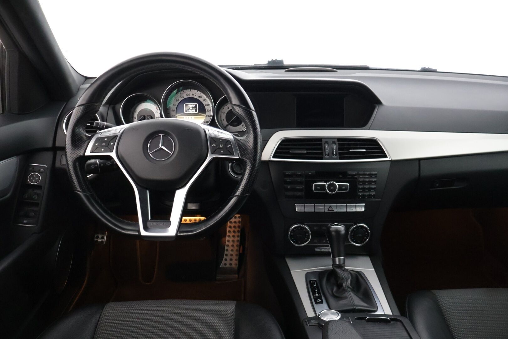 Mercedes-Benz C 2012 180 BE T A Premium Business AMG * Vetkokoukku / Lohkolämmitn sisähaaralla / Puolinahkasisusta * - 2x Hyvät renkaat vanteilla! / Hyvin huollettu / Siisti!