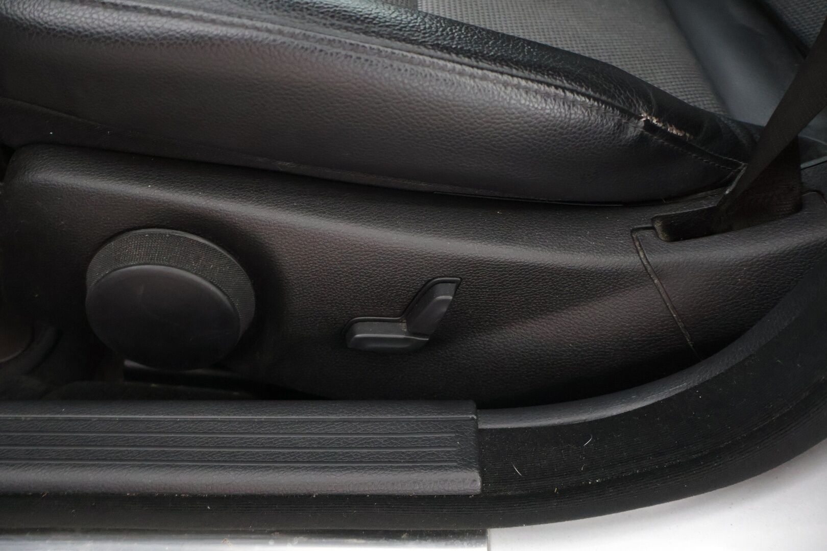 Mercedes-Benz C 2012 180 BE T A Premium Business AMG * Vetkokoukku / Lohkolämmitn sisähaaralla / Puolinahkasisusta * - 2x Hyvät renkaat vanteilla! / Hyvin huollettu / Siisti!