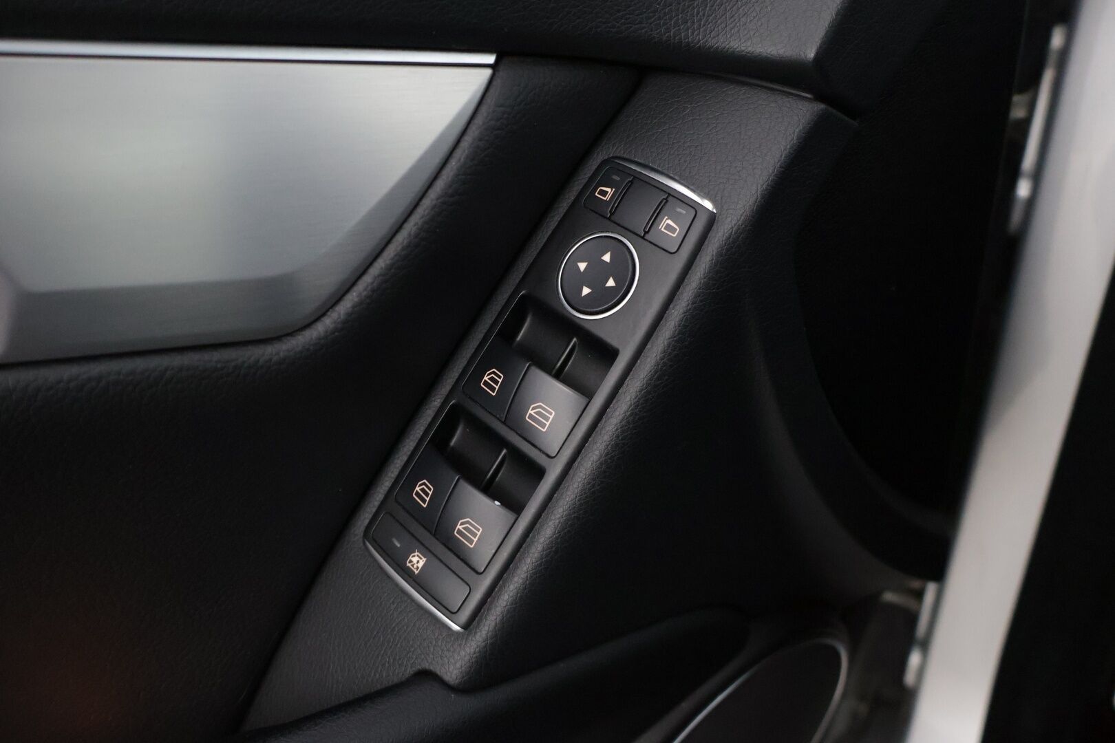 Mercedes-Benz C 2012 180 BE T A Premium Business AMG * Vetkokoukku / Lohkolämmitn sisähaaralla / Puolinahkasisusta * - 2x Hyvät renkaat vanteilla! / Hyvin huollettu / Siisti!