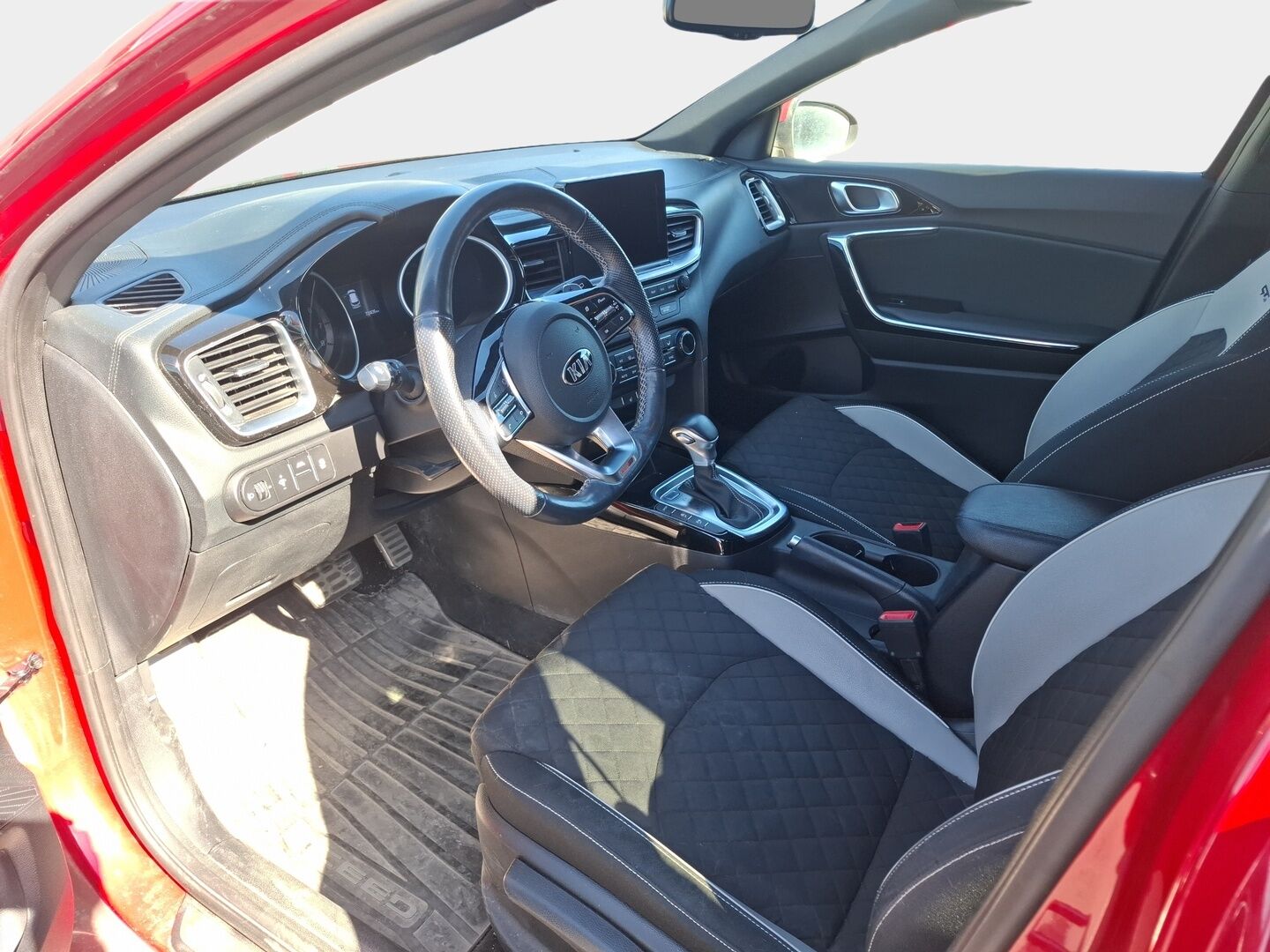 Kia Ceed 2019 1,4 T-GDI ISG 140hv GT-Line 5D DCT A/T EcoDynamics *Kamera / Lohko / Ratinlämmitin / Vakkari / Carplay* - Suomi-auto / Merkkihuollettu / Kahdet Kian vanteet - HULLUT AVAJAISHULINAT KORKOTARJOUS 3,29 %