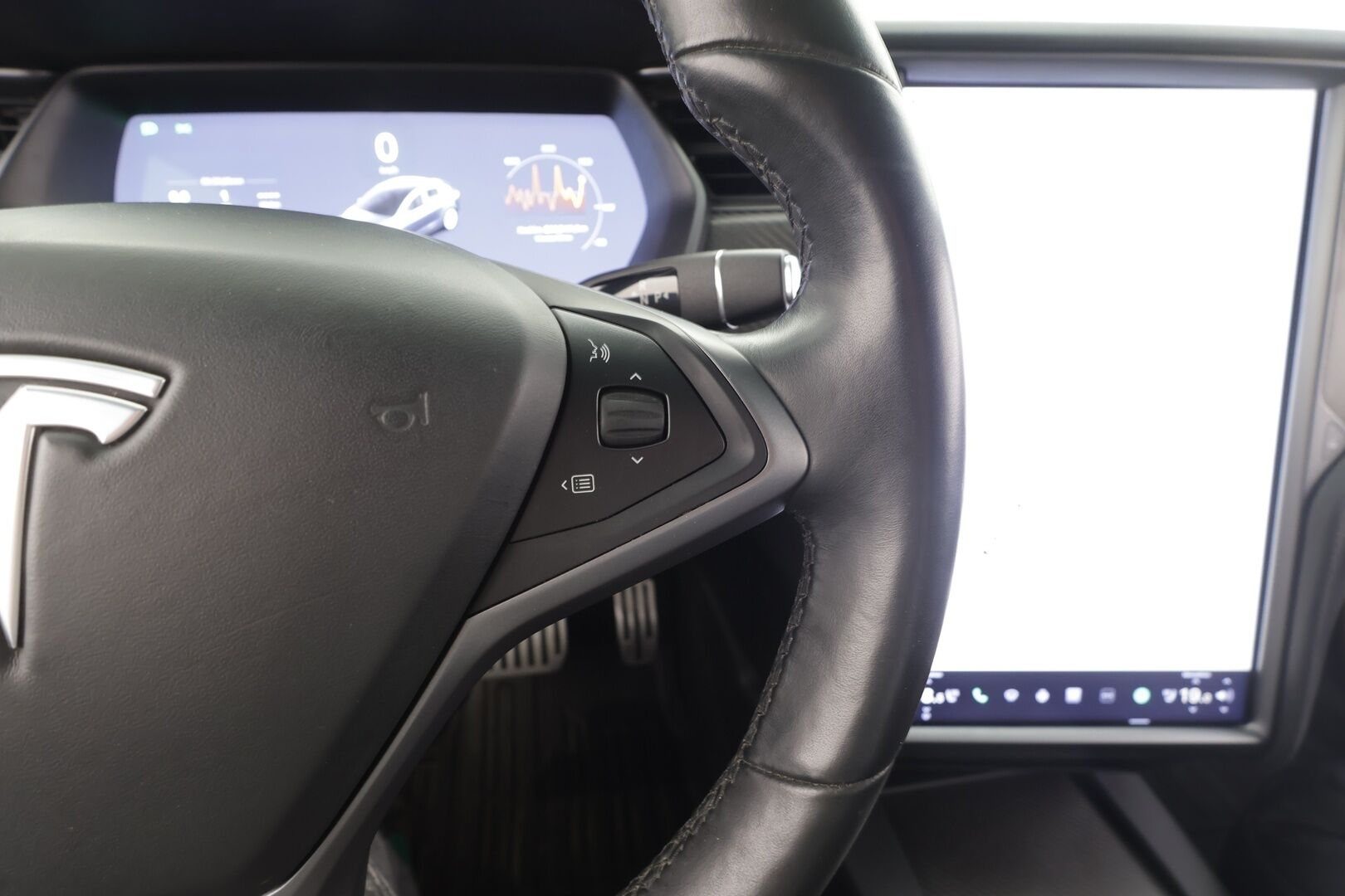 Tesla Model X 2019 Performance AWD - | ACC | Koukku | Ludicrous+ | 7-paikkainen | Ilma-alusta | Premium audio | Lasikatto | Nahkasisusta | Muistipenkki | Autosteer | P.kamera | 