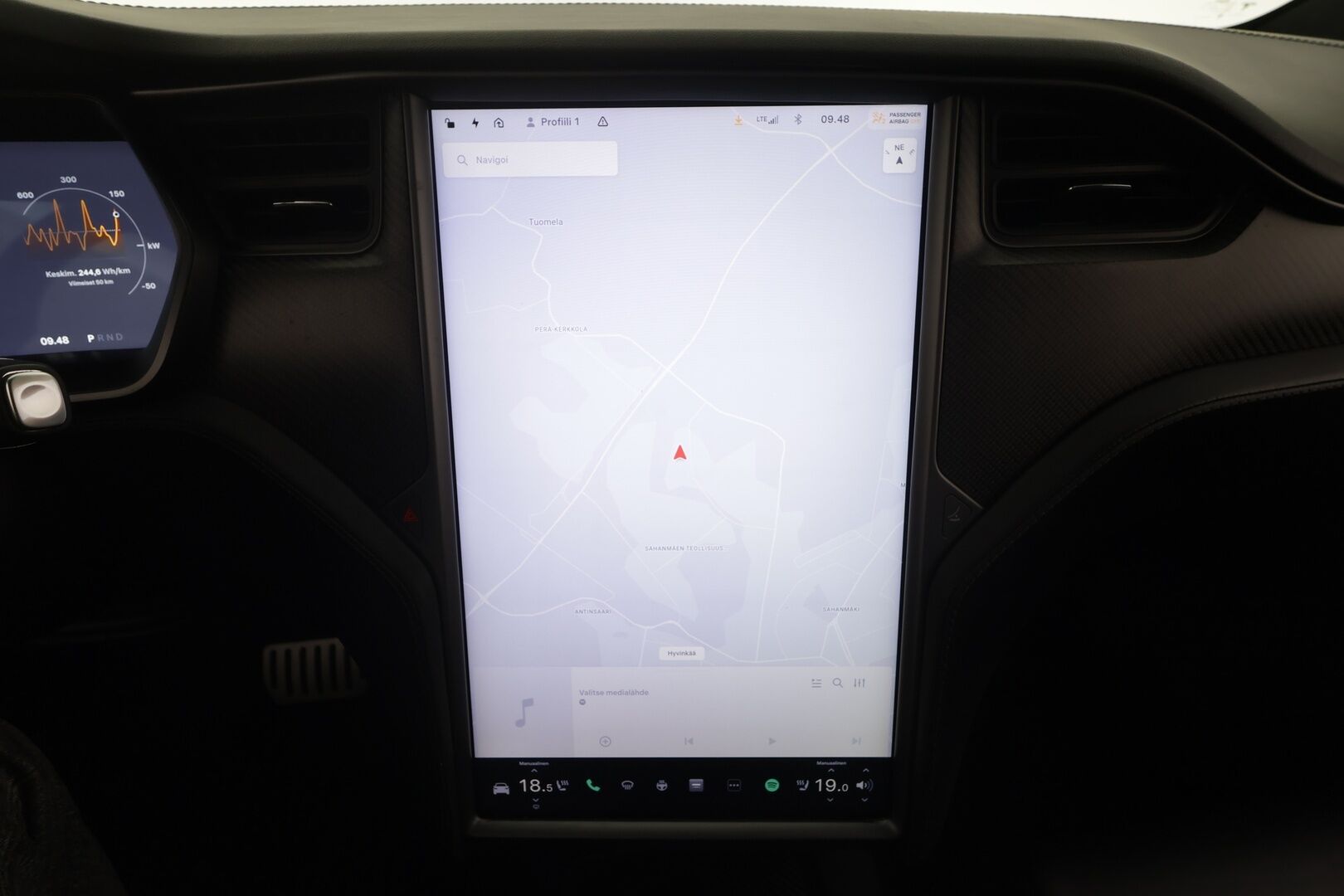 Tesla Model X 2019 Performance AWD - | ACC | Koukku | Ludicrous+ | 7-paikkainen | Ilma-alusta | Premium audio | Lasikatto | Nahkasisusta | Muistipenkki | Autosteer | P.kamera | 