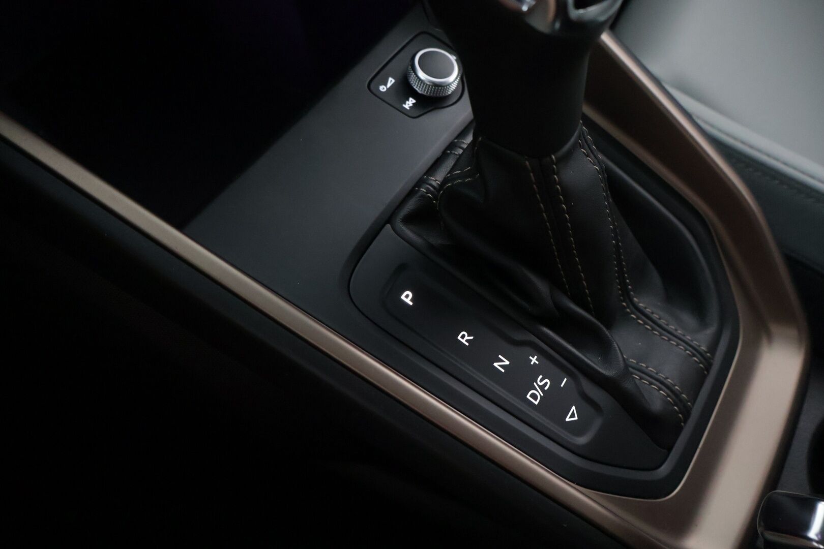 Audi A1 2019 Sportback Business S line 30 TFSI 85 kW S tronic // ACC / Bang&Olufsen / Ambient / Nahkaistuimet* - 2x Renkaat vanteilla / Hyvät huollot / Näyttävä!!