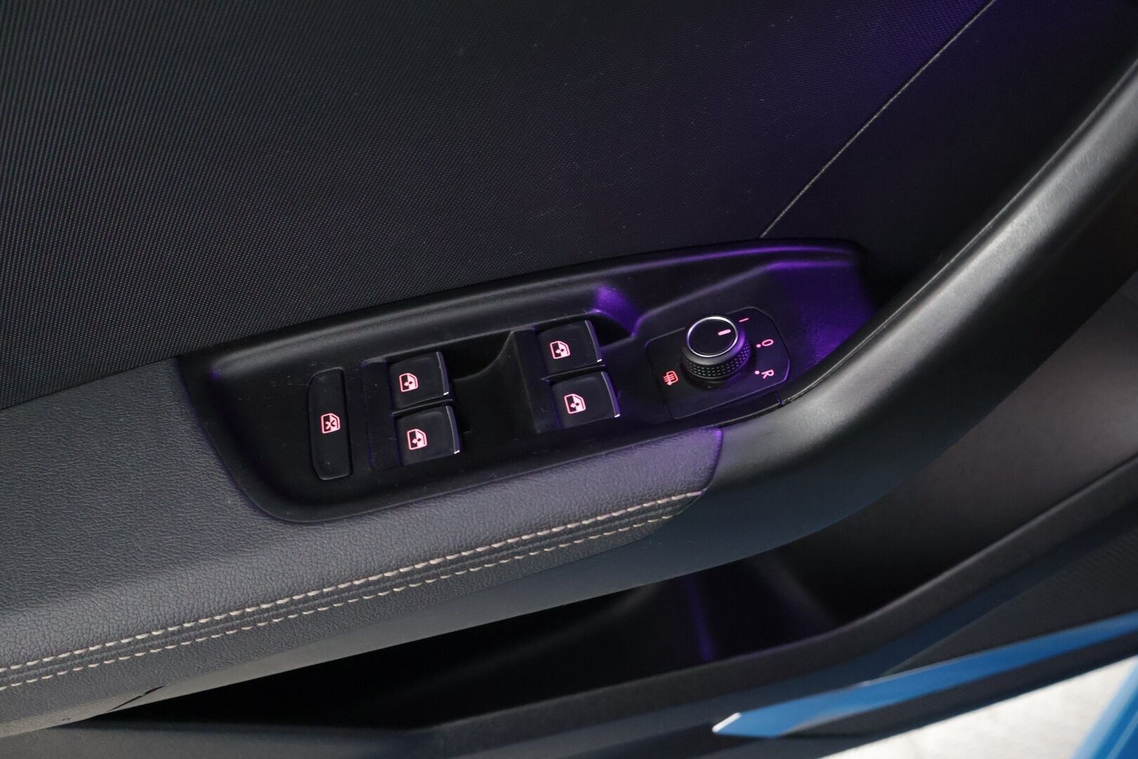 Audi A1 2019 Sportback Business S line 30 TFSI 85 kW S tronic // ACC / Bang&Olufsen / Ambient / Nahkaistuimet* - 2x Renkaat vanteilla / Hyvät huollot / Näyttävä!!