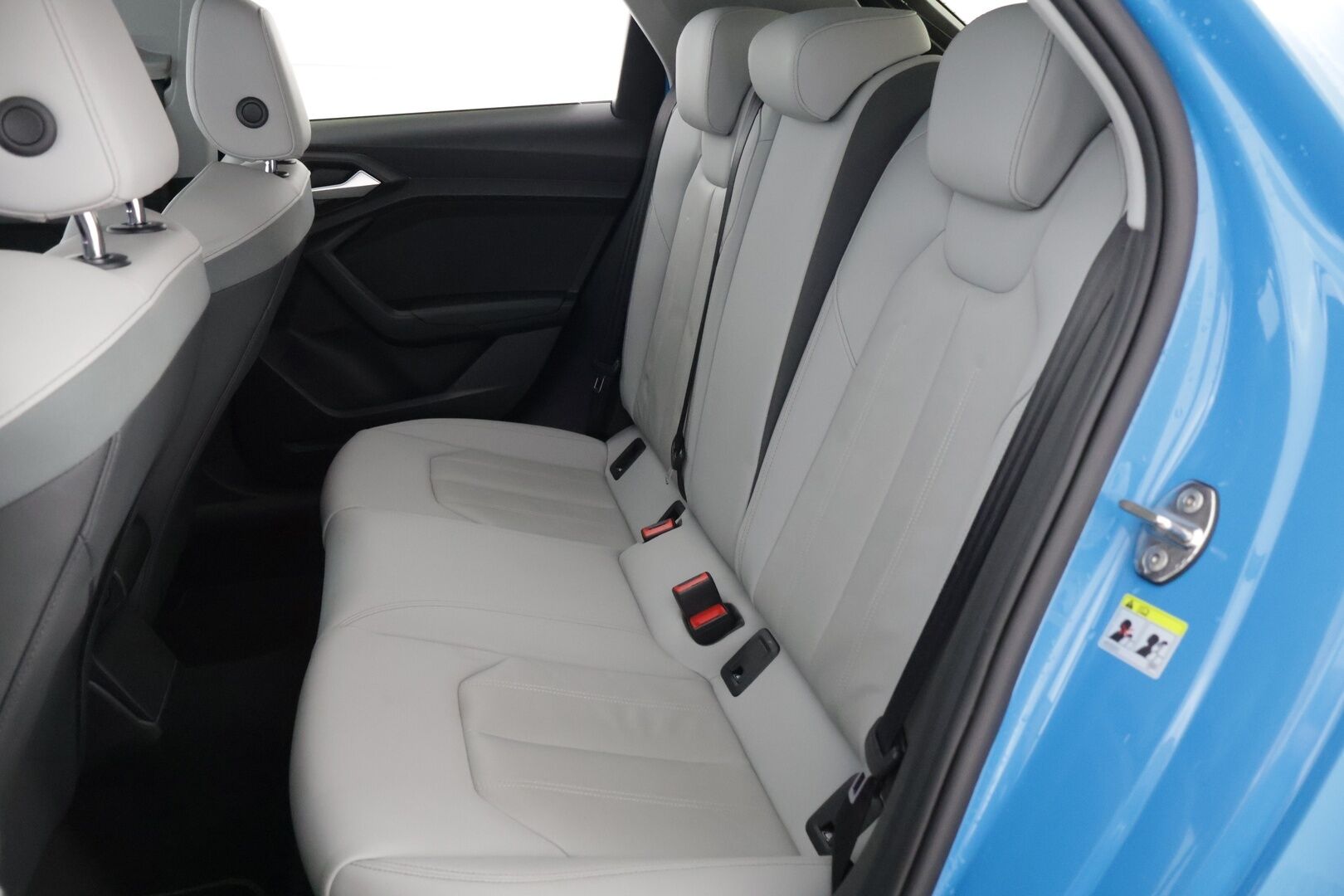 Audi A1 2019 Sportback Business S line 30 TFSI 85 kW S tronic // ACC / Bang&Olufsen / Ambient / Nahkaistuimet* - 2x Renkaat vanteilla / Hyvät huollot / Näyttävä!!