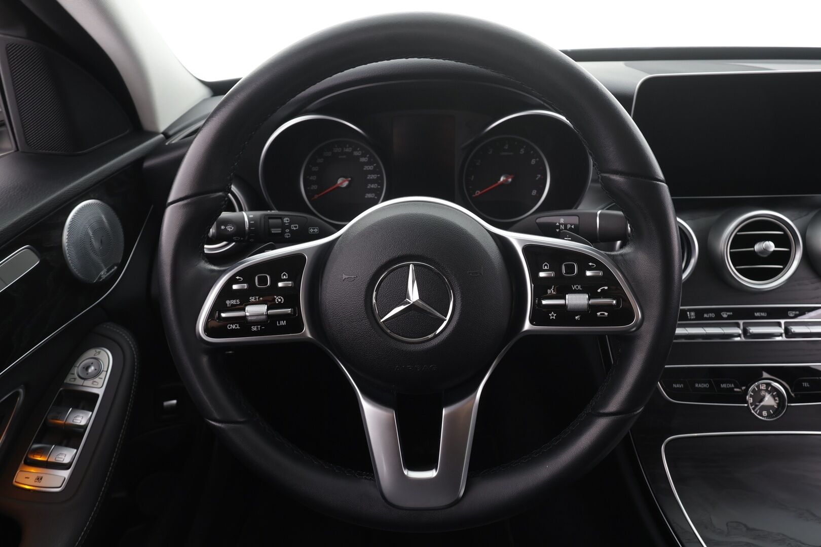 Mercedes-Benz C 2019 200 T A Business Avantgarde * Vakkari / Multibeam LED / Koukku / P.Kamera / Burmester / Puolisähkö sporttipenkit * - Suomi-auto / Kahdet renkaat