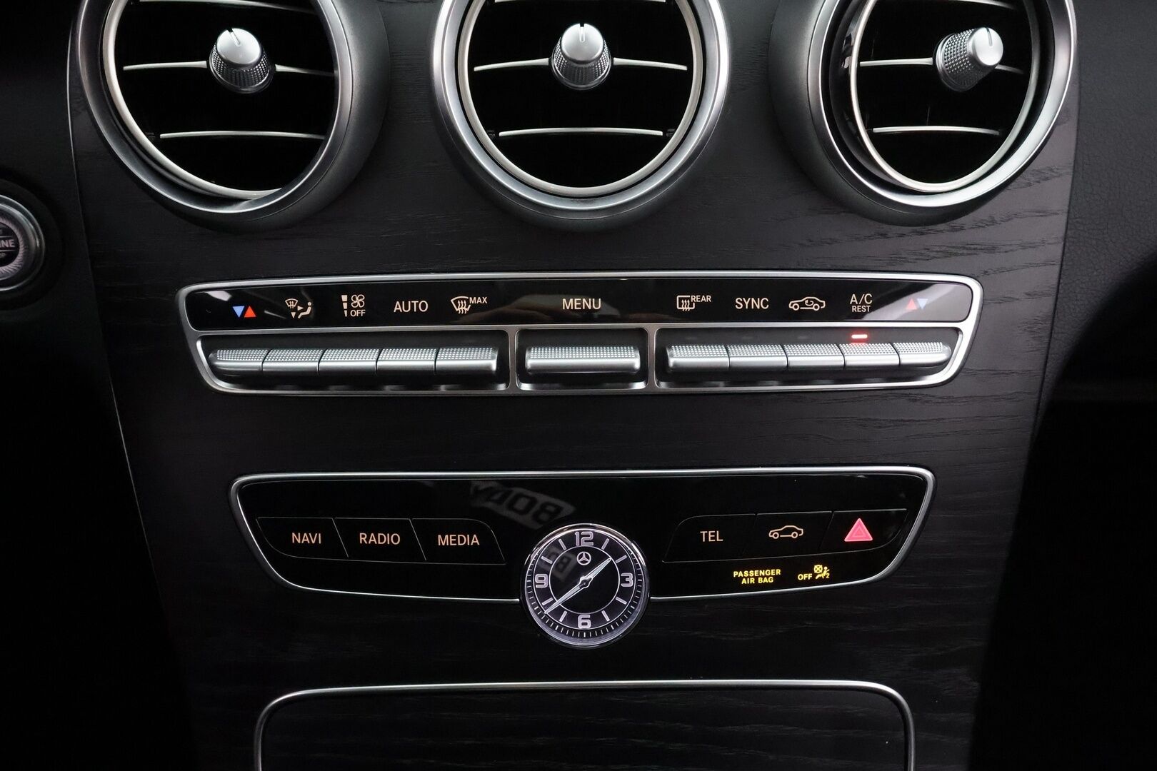 Mercedes-Benz C 2019 200 T A Business Avantgarde * Vakkari / Multibeam LED / Koukku / P.Kamera / Burmester / Puolisähkö sporttipenkit * - Suomi-auto / Kahdet renkaat