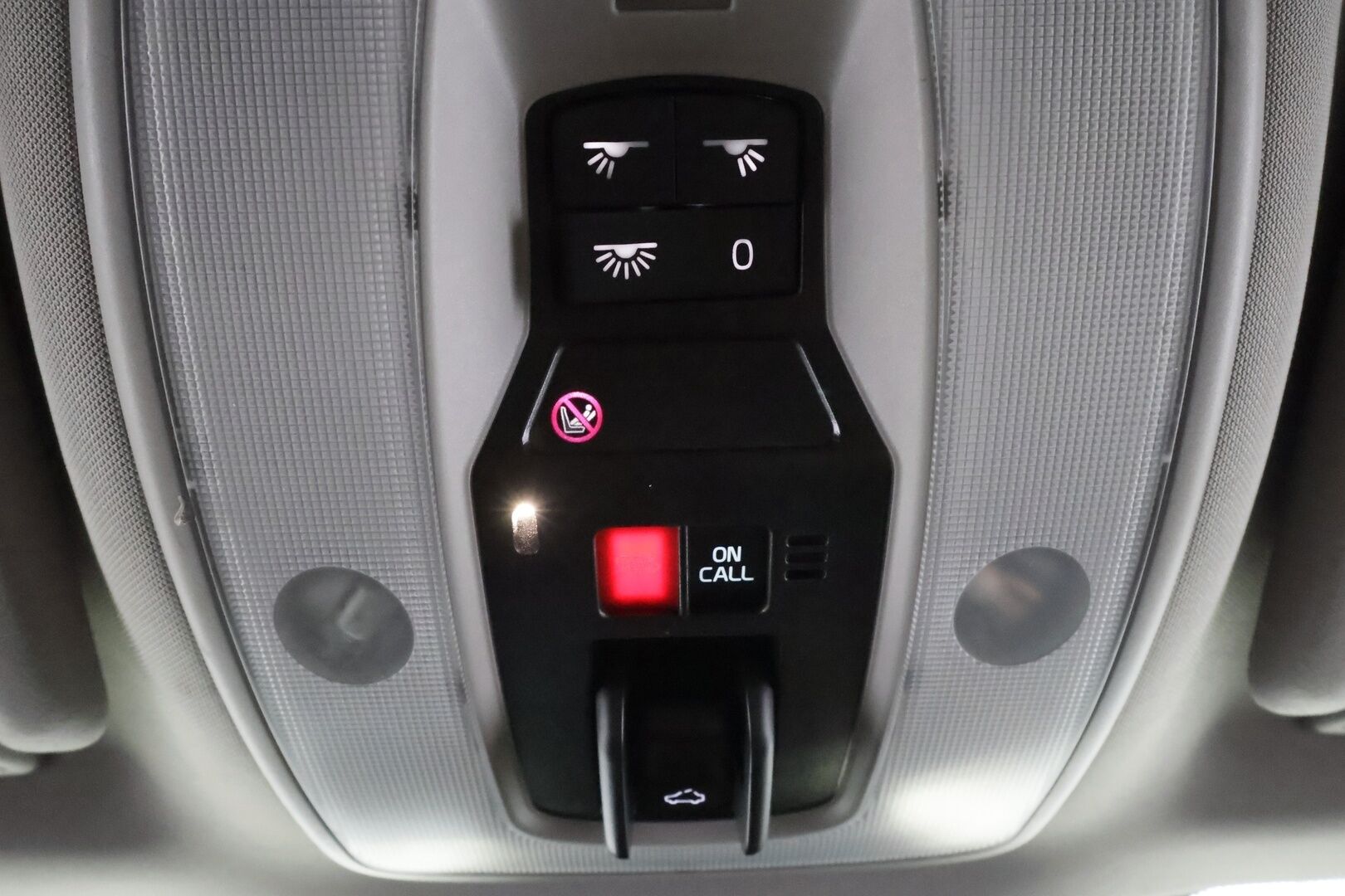 Volvo XC60 2015 D4 AWD Summum aut * Vakkari / P.tutkat / Panorama / Koukku / Webasto / Muistipenkki / Digimittaristo / Navi / Kaarrevalot * - Kahdet renkaat aluvanteilla