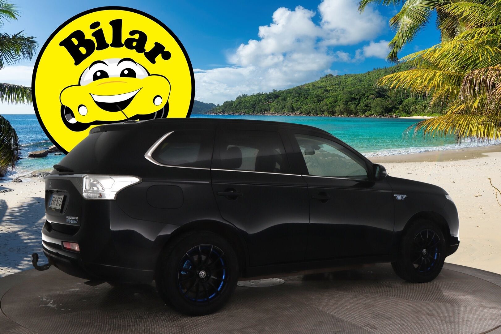 Mitsubishi Outlander 2014 Instyle Navi 4WD 5P - Rockford | Kattoikkuna | Remote Control | Keyless | Koukku | P-kamera | Sähk. luukku | 2x Renkaat vanteineen - YritysOutlet - Myydään vain yrityksille
