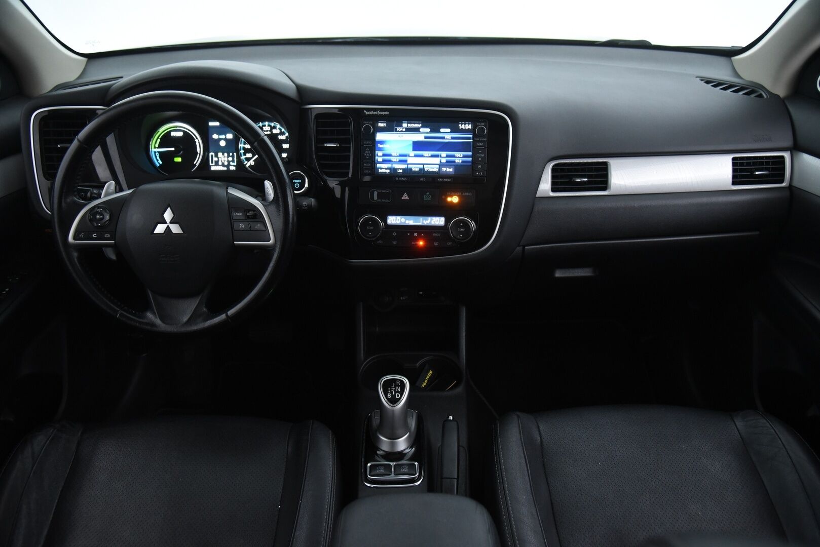 Mitsubishi Outlander 2014 Instyle Navi 4WD 5P - Rockford | Kattoikkuna | Remote Control | Keyless | Koukku | P-kamera | Sähk. luukku | 2x Renkaat vanteineen - YritysOutlet - Myydään vain yrityksille