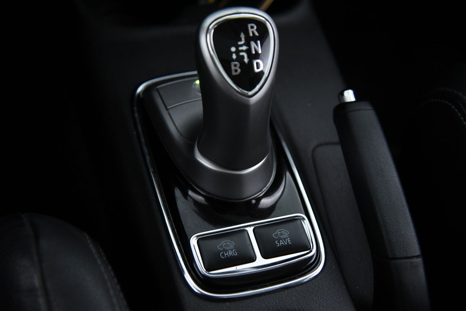 Mitsubishi Outlander 2014 Instyle Navi 4WD 5P - Rockford | Kattoikkuna | Remote Control | Keyless | Koukku | P-kamera | Sähk. luukku | 2x Renkaat vanteineen - YritysOutlet - Myydään vain yrityksille