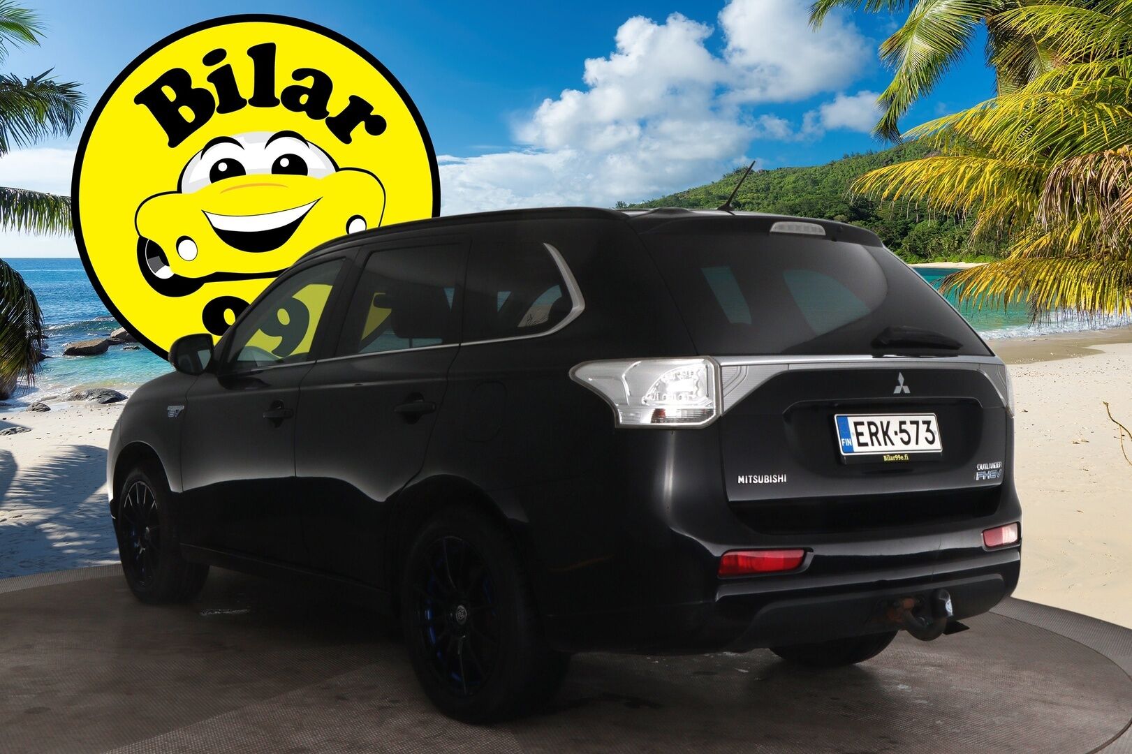 Mitsubishi Outlander 2014 Instyle Navi 4WD 5P - Rockford | Kattoikkuna | Remote Control | Keyless | Koukku | P-kamera | Sähk. luukku | 2x Renkaat vanteineen - YritysOutlet - Myydään vain yrityksille