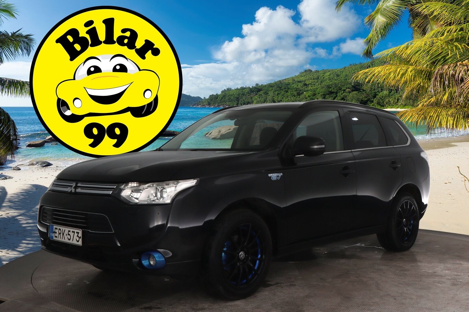 Mitsubishi Outlander 2014 Instyle Navi 4WD 5P - Rockford | Kattoikkuna | Remote Control | Keyless | Koukku | P-kamera | Sähk. luukku | 2x Renkaat vanteineen - YritysOutlet - Myydään vain yrityksille