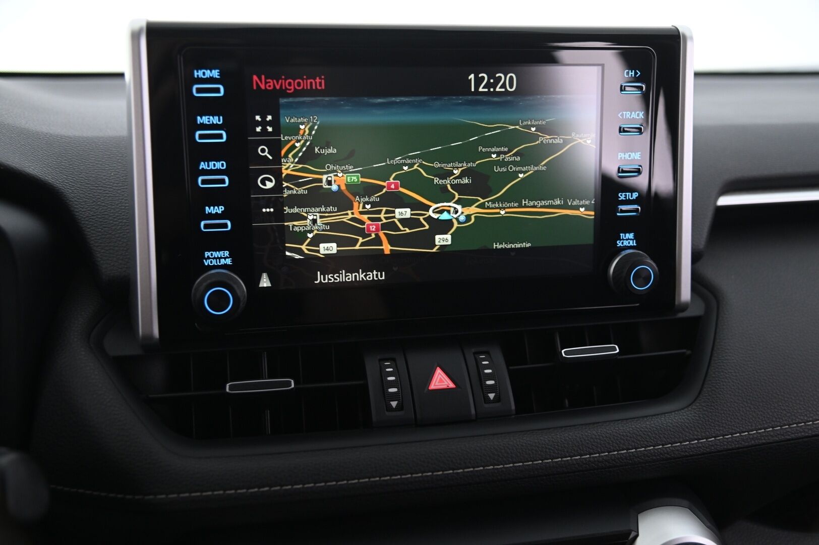 Toyota RAV4 2019 2,5 Hybrid AWD-i Active - ACC | P.kamera | Lohko ja sisäp | Vetokoukku | 2 renkaat aluvanteilla