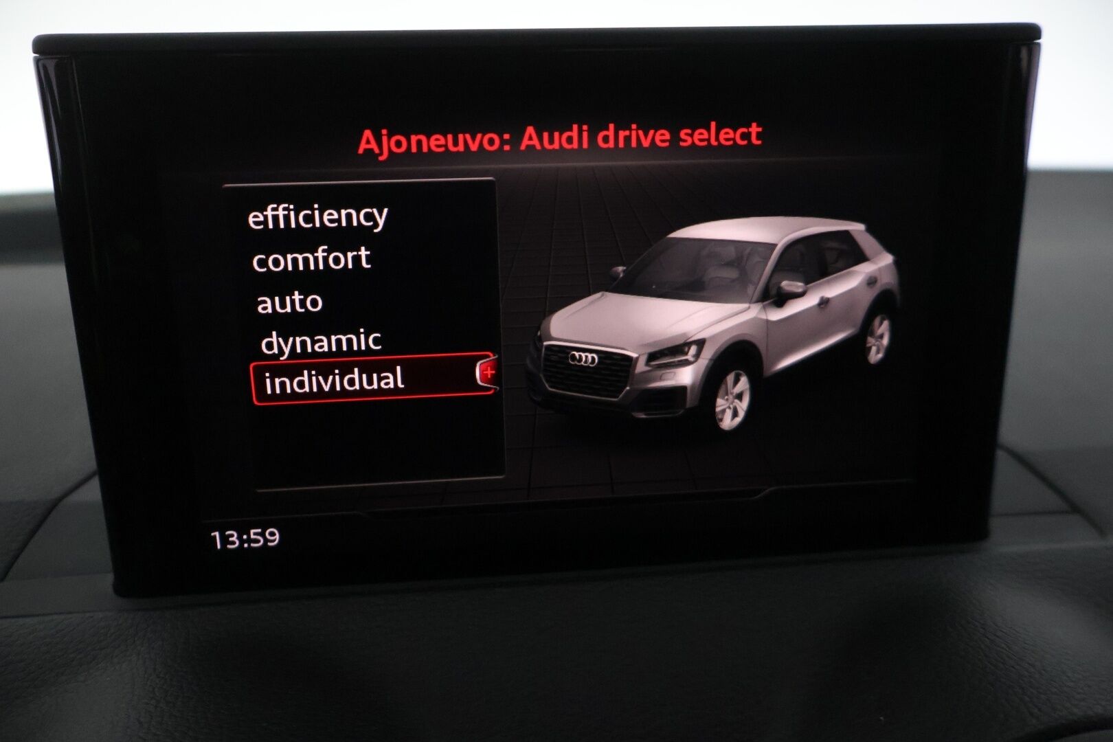 Audi SQ2 2020 TFSI quattro S tronic - | Suomi-auto | Adapt.vakkari | B&O | Panorama | Carplay | Ambient | Kaistavahti | Lohko | 2x renkaat |