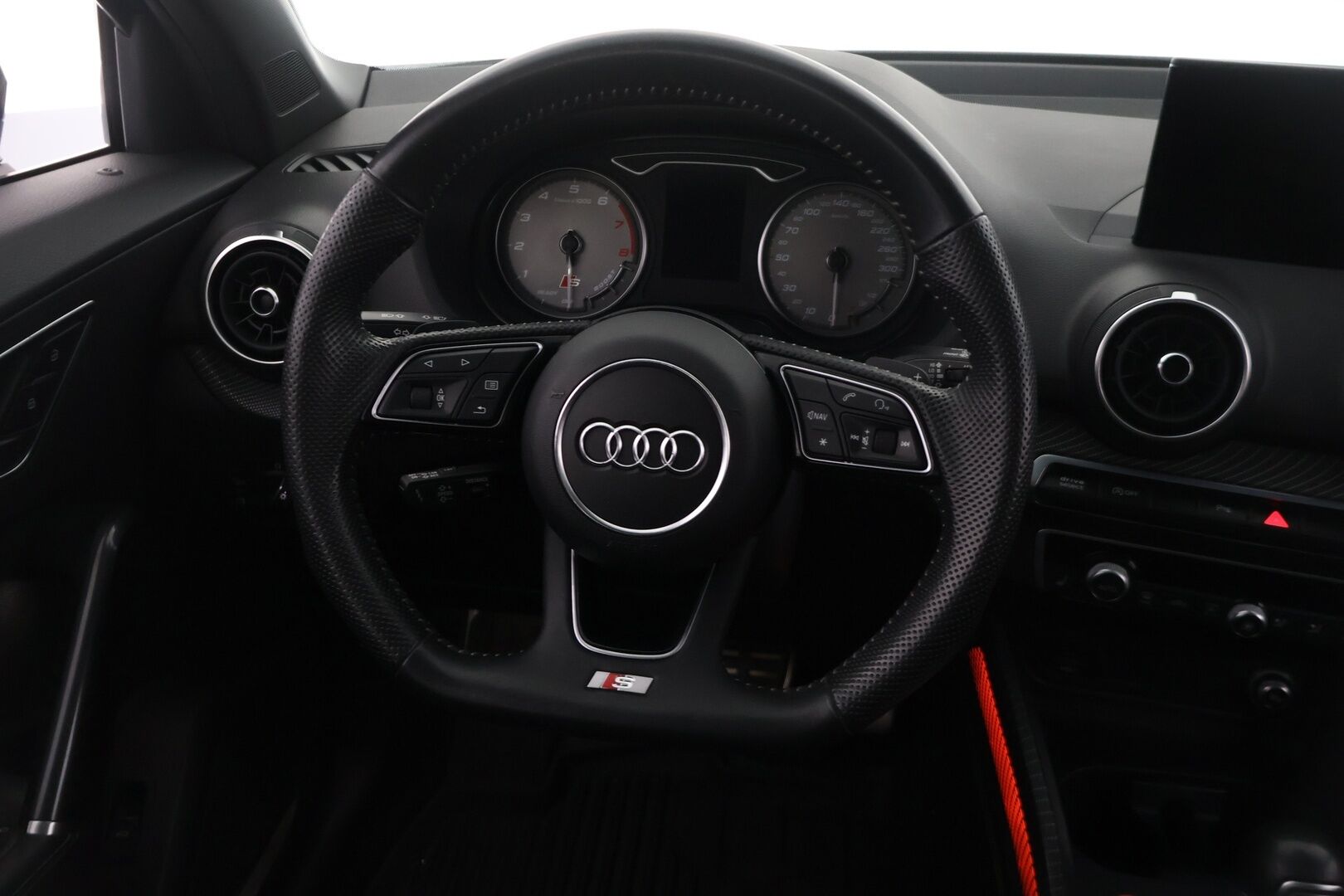 Audi SQ2 2020 TFSI quattro S tronic - | Suomi-auto | Adapt.vakkari | B&O | Panorama | Carplay | Ambient | Kaistavahti | Lohko | 2x renkaat |
