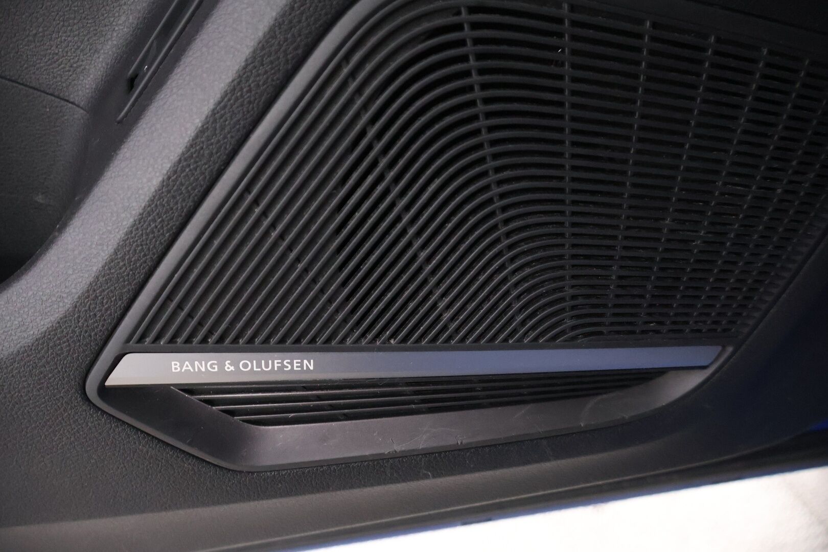 Audi SQ2 2020 TFSI quattro S tronic - | Suomi-auto | Adapt.vakkari | B&O | Panorama | Carplay | Ambient | Kaistavahti | Lohko | 2x renkaat |