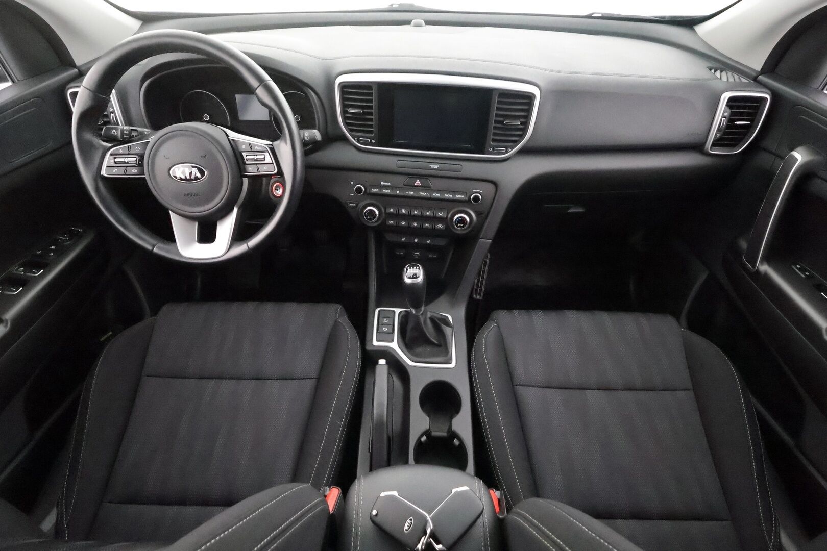Kia Sportage 2020 1,6 ISG Urban Active EcoDynamics - | Merkkihuollettu | Koukku | Vakkari | P.kamera | Lohko+sisälämmitin | Lämm. ratti | Lämm. takapenkit | Apple & Android | Bluetooth | 2x renkaat aluin 