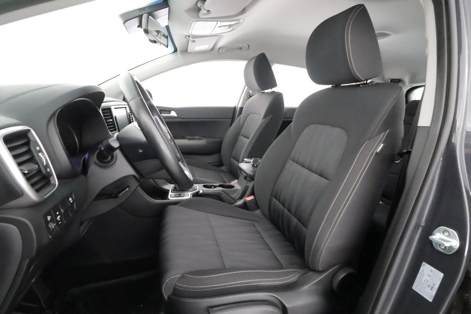 Kia Sportage 2020 1,6 ISG Urban Active EcoDynamics - | Merkkihuollettu | Koukku | Vakkari | P.kamera | Lohko+sisälämmitin | Lämm. ratti | Lämm. takapenkit | Apple & Android | Bluetooth | 2x renkaat aluin 