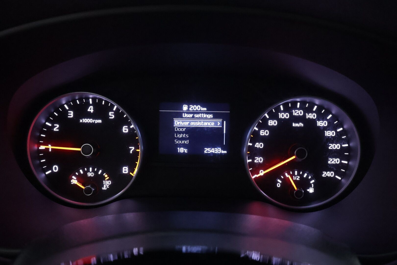 Kia Sportage 2020 1,6 ISG Urban Active EcoDynamics - | Merkkihuollettu | Koukku | Vakkari | P.kamera | Lohko+sisälämmitin | Lämm. ratti | Lämm. takapenkit | Apple & Android | Bluetooth | 2x renkaat aluin 