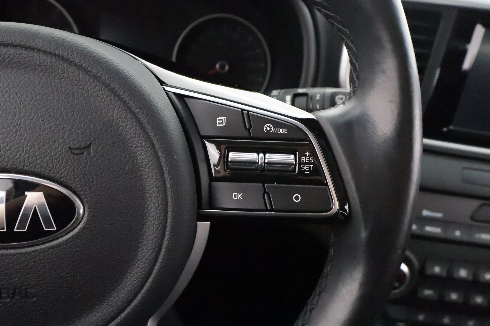 Kia Sportage 2020 1,6 ISG Urban Active EcoDynamics - | Merkkihuollettu | Koukku | Vakkari | P.kamera | Lohko+sisälämmitin | Lämm. ratti | Lämm. takapenkit | Apple & Android | Bluetooth | 2x renkaat aluin 