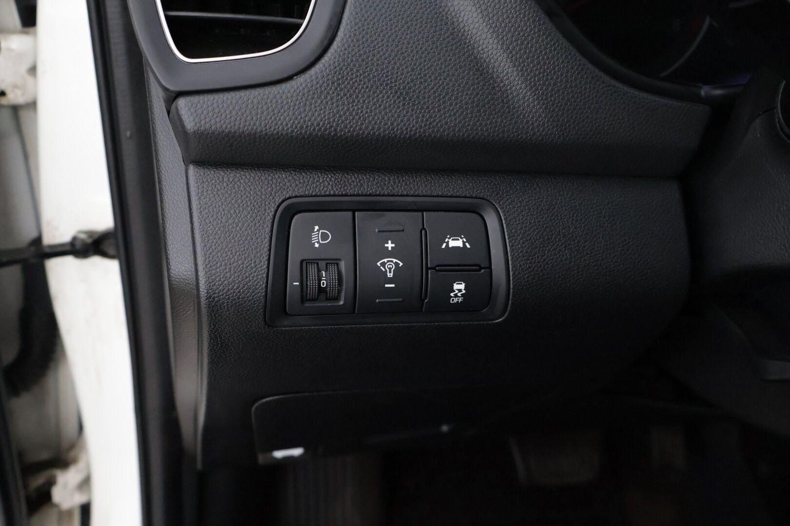 Hyundai i20 Hatchback 2019 1,0 T-GDI 120 hv Style aut. * Suomiauto / Lohkolämmitin / P.kamera / Ratinlämmitin / CarPlay / Aut.ilmastointi * - *Vähän ajettu Suomiauto! / Katsastus voimassa 10/2027 saakka! / Mukavasti varusteltu!*