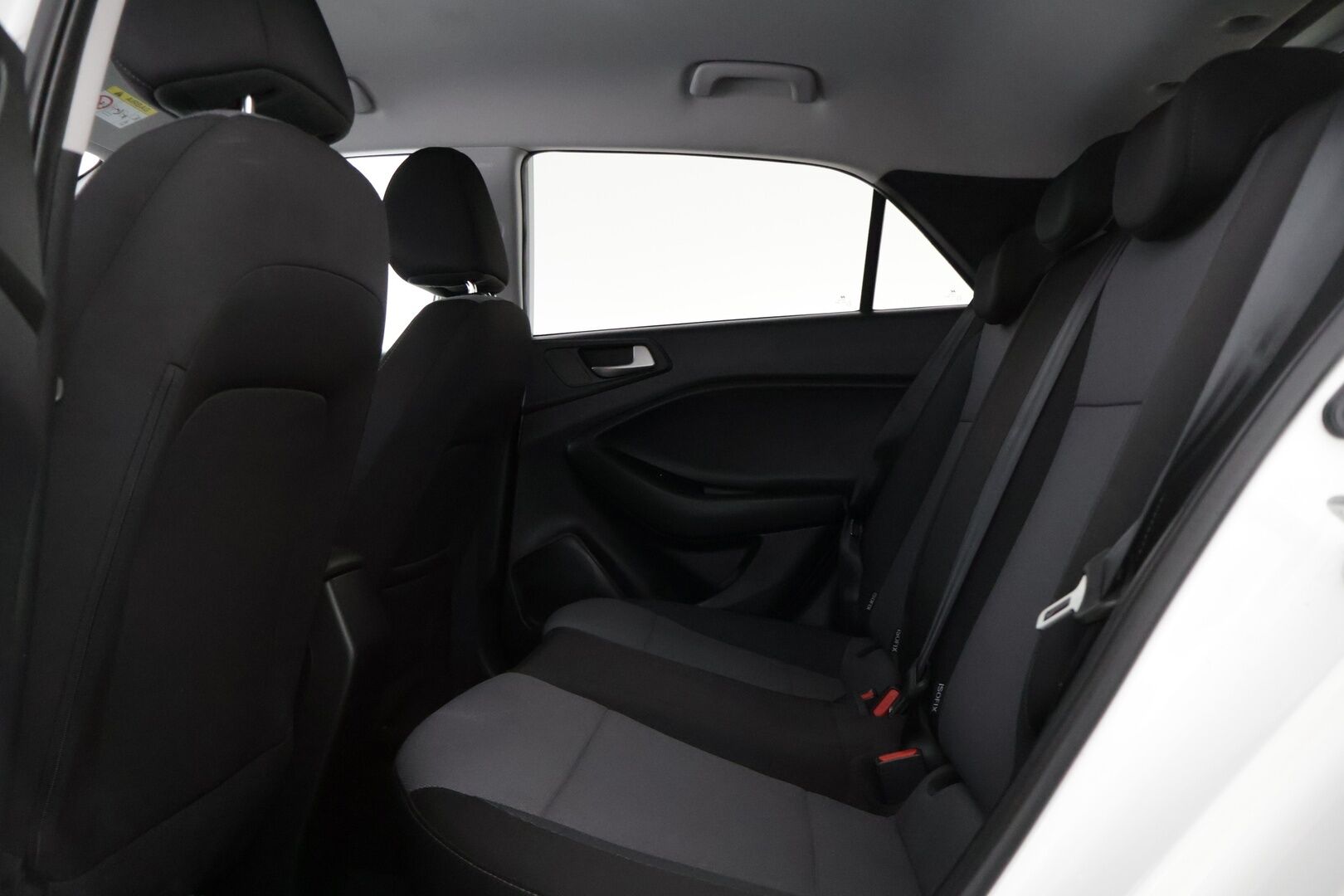 Hyundai i20 Hatchback 2019 1,0 T-GDI 120 hv Style aut. * Suomiauto / Lohkolämmitin / P.kamera / Ratinlämmitin / CarPlay / Aut.ilmastointi * - *Vähän ajettu Suomiauto! / Katsastus voimassa 10/2027 saakka! / Mukavasti varusteltu!*