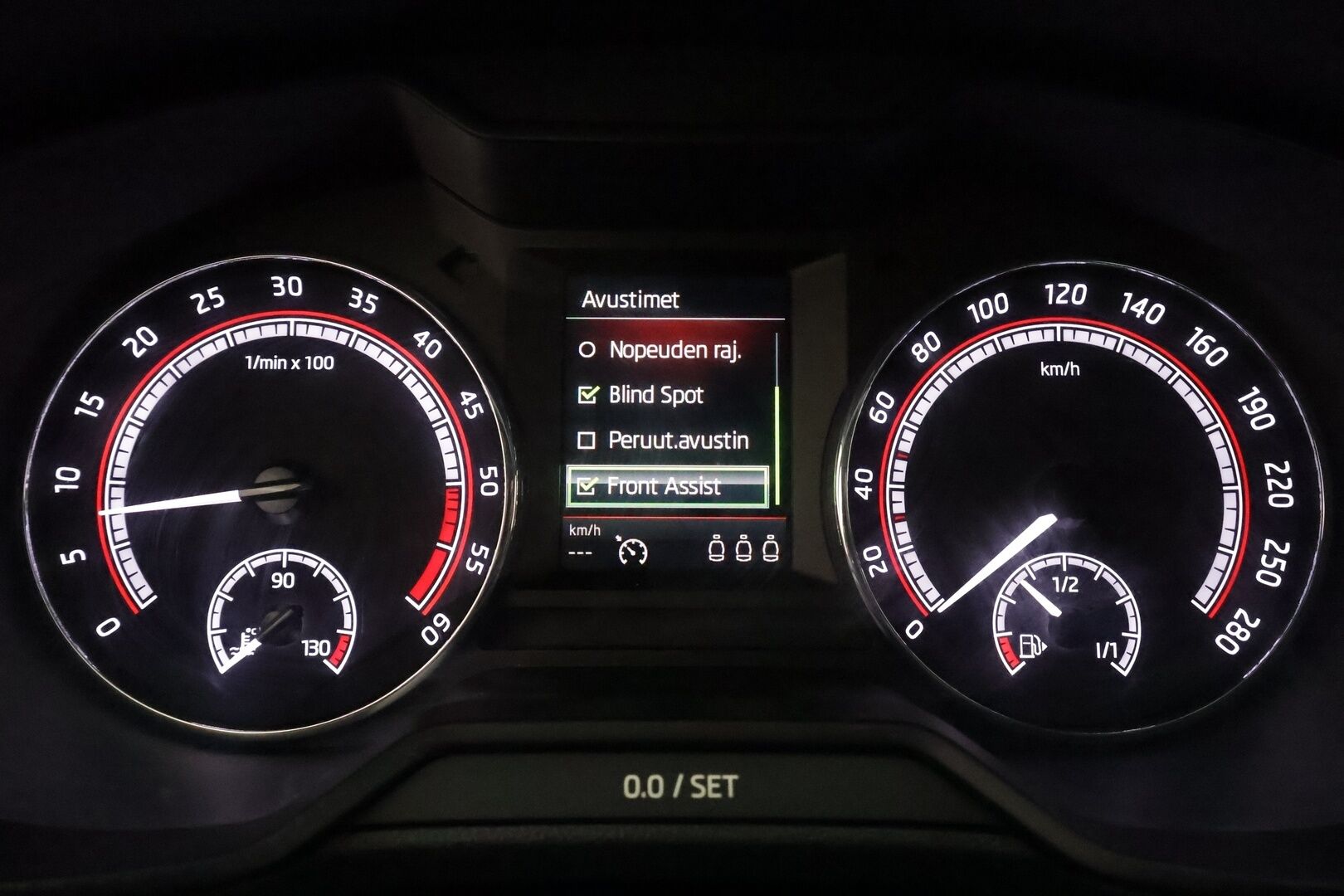 Skoda Octavia 2019 2,0 TDI 184 RS BusinessLine DSG Autom **Adapt.vakkari / Webasto / KeylessGo / Sporttipenkit / Navi / P.tutkat** - Suomi-auto / Kahdet renkaat aluvanteilla