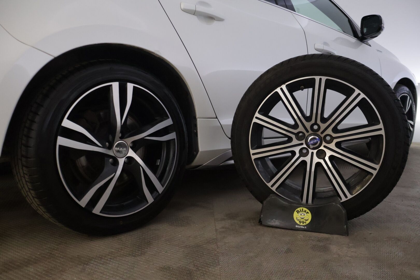 Volvo V60 2015 D6 AWD Summum plug in hybrid aut - | Kamera | Navi | Webasto | Muistipenkki | Keyless | BLIS | Vetokoukku | Viim. huolto 6/26 |