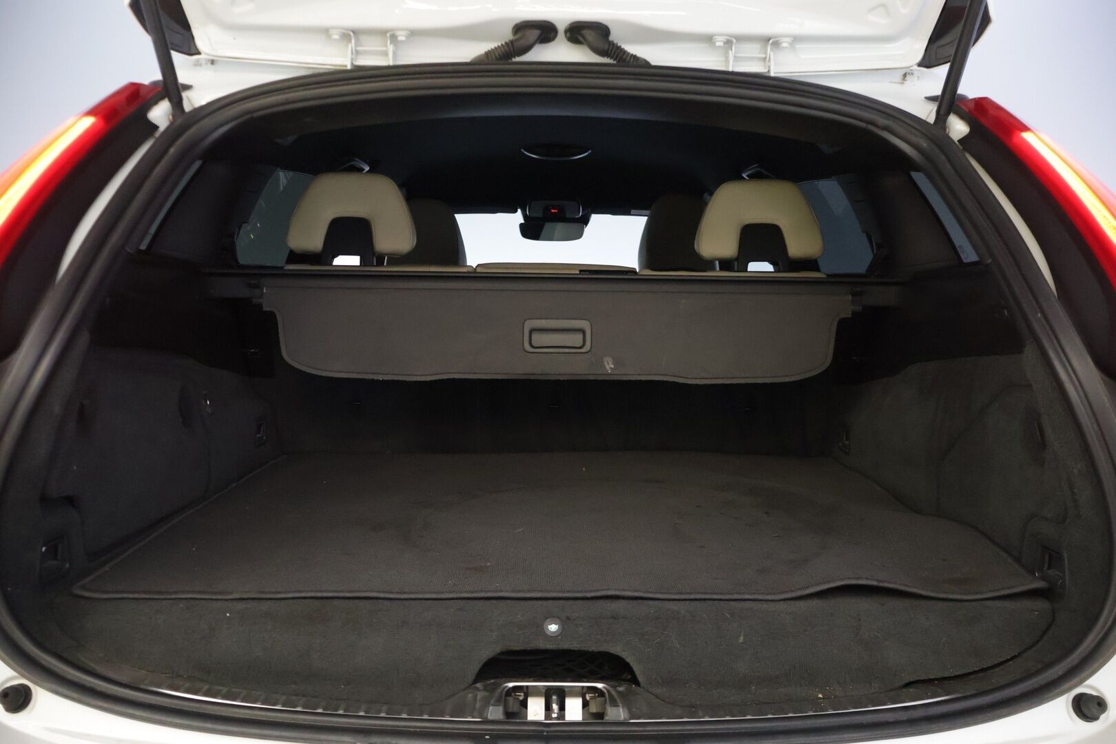 Volvo V60 2015 D6 AWD Summum plug in hybrid aut - | Kamera | Navi | Webasto | Muistipenkki | Keyless | BLIS | Vetokoukku | Viim. huolto 6/26 |