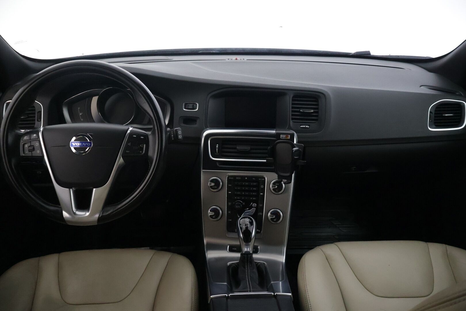 Volvo V60 2015 D6 AWD Summum plug in hybrid aut - | Kamera | Navi | Webasto | Muistipenkki | Keyless | BLIS | Vetokoukku | Viim. huolto 6/26 |