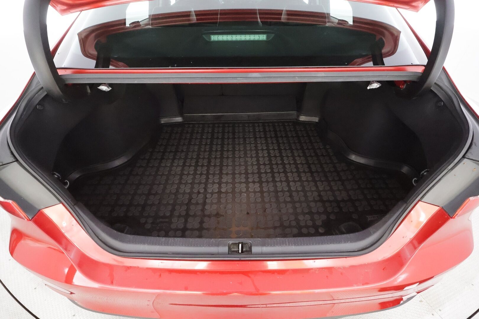 Toyota Camry 2019 2,5 Hybrid Active - Suomi-auto | Merkkihuollot | ACC | LED | Kamera | Sähköpenkit | Nahkaverhoilu | Sisätilanlämmitin | Kaistavahti | Keyless | Kahdet renkaat vanteineen