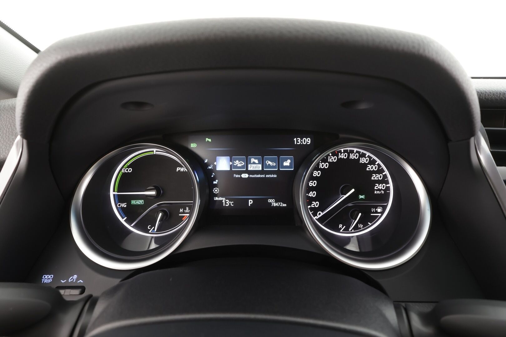 Toyota Camry 2019 2,5 Hybrid Active - Suomi-auto | Merkkihuollot | ACC | LED | Kamera | Sähköpenkit | Nahkaverhoilu | Sisätilanlämmitin | Kaistavahti | Keyless | Kahdet renkaat vanteineen