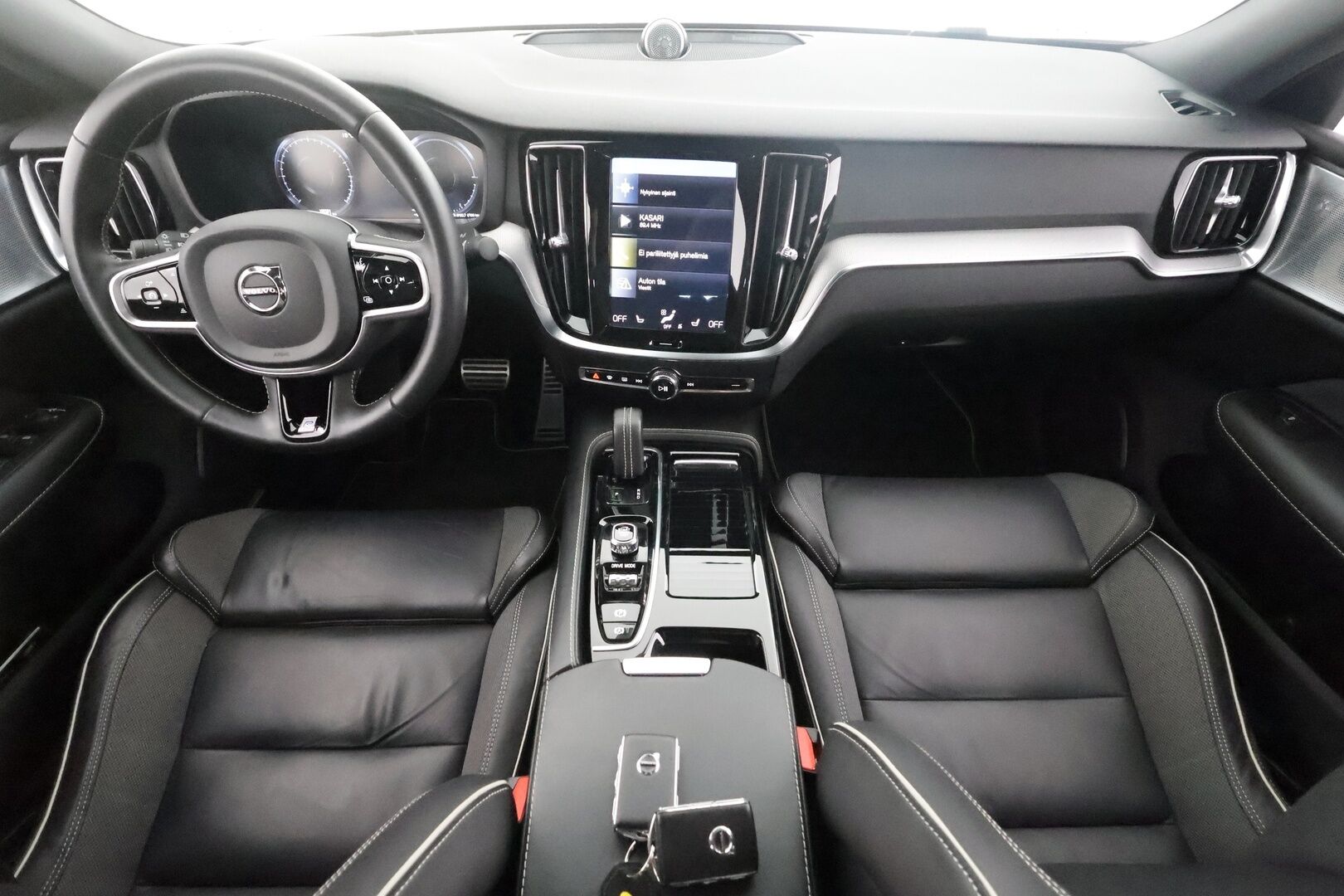Volvo S60 2019 T8 TwE AWD Business R-Design aut - Bowers&Wilkins | ACC | Muistipenkki | Full-LED | P.Kamera | Muistipenkki | Ratinlämmitys | Keyless | Sporttipenkit | Suomi-auto
