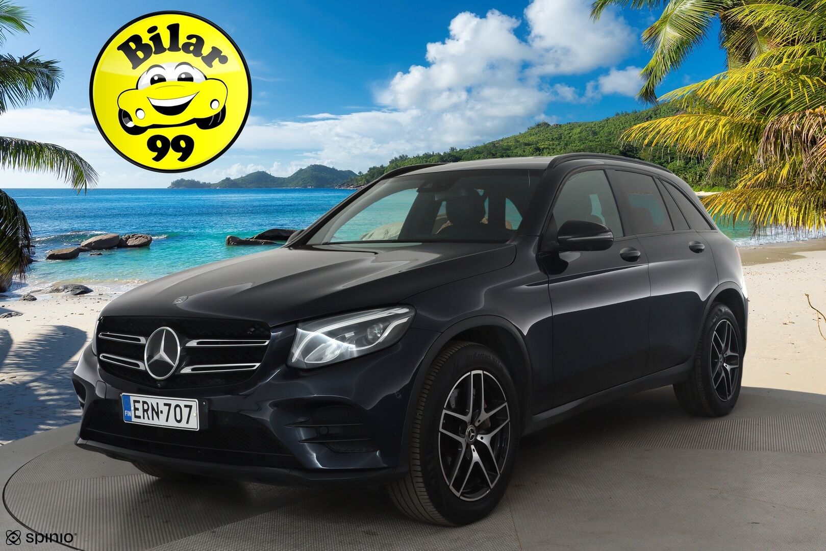 Mercedes-Benz GLC 2018 220 d 4Matic A Premium Business AMG *Distronic+ / Webasto / 360° / Koukku / Navi / Puolinahat* - Kahdet renkaat aluvanteilla